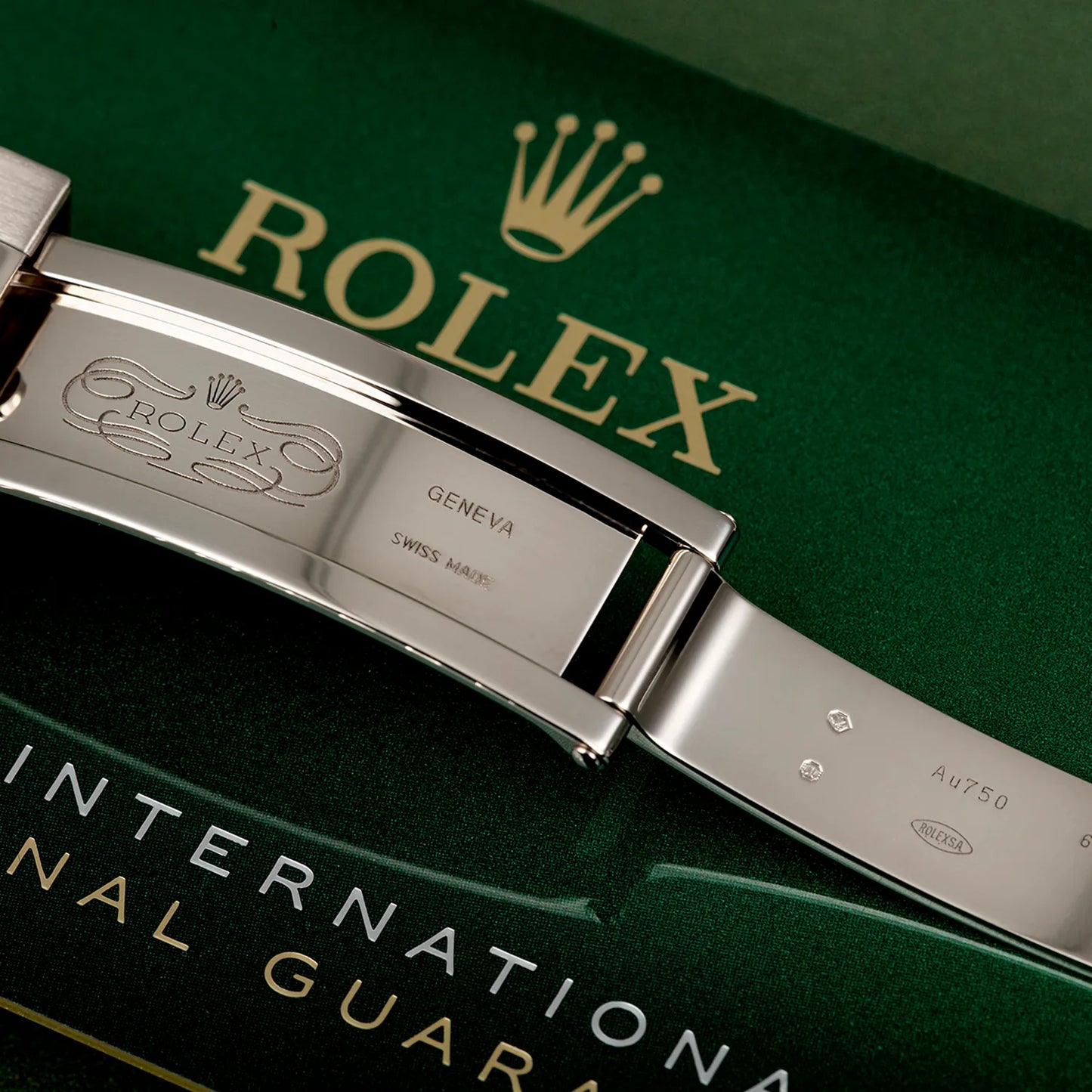 Daytona White Gold Black Dial Oysterflex Strap 116519LN-0025