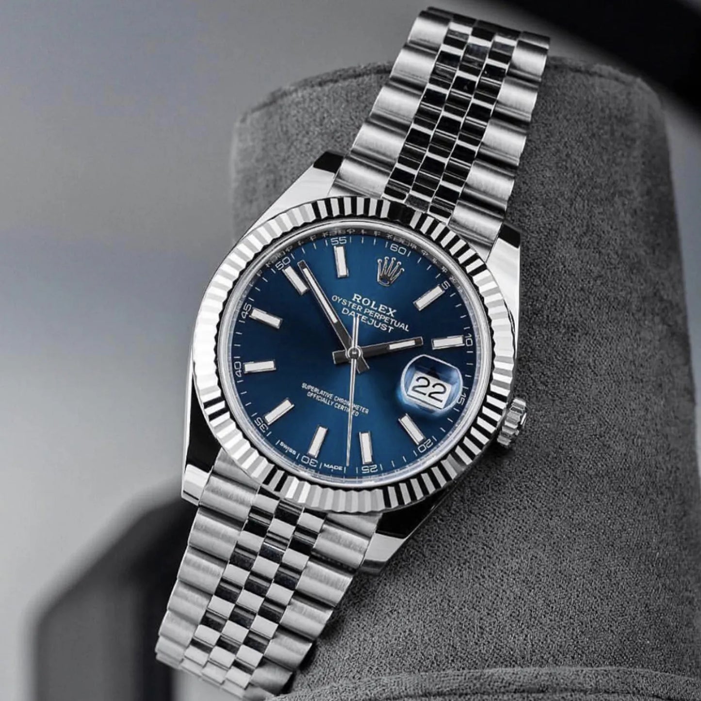 Datejust 41mm Oystersteel and white gold Bright Blue Dial 126334-0002