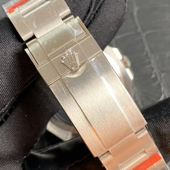 Explorer II Multiple dial options 42mm